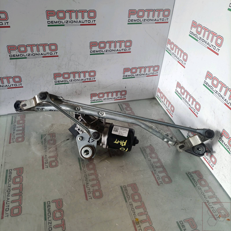 Windshield wiper mechanism with Citroen C3 1st Series 1.4 16V SensoDrive scooter