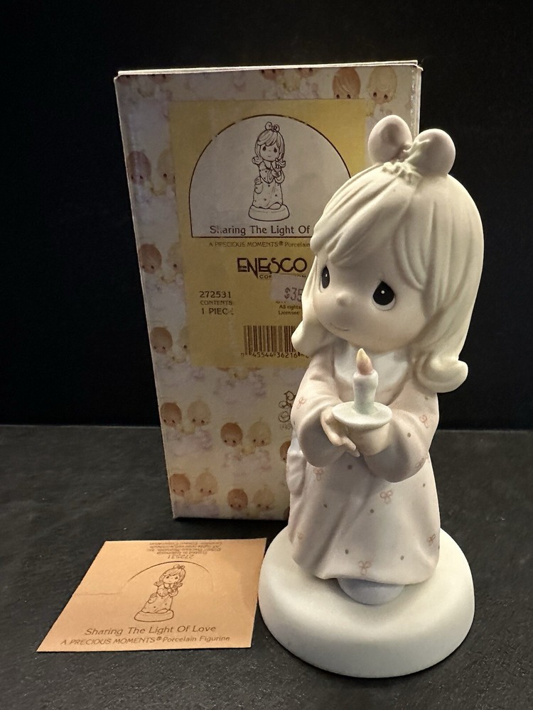 Precious Moments “Sharing The Light Of Love“ 1997 Retired Figurine ￼
