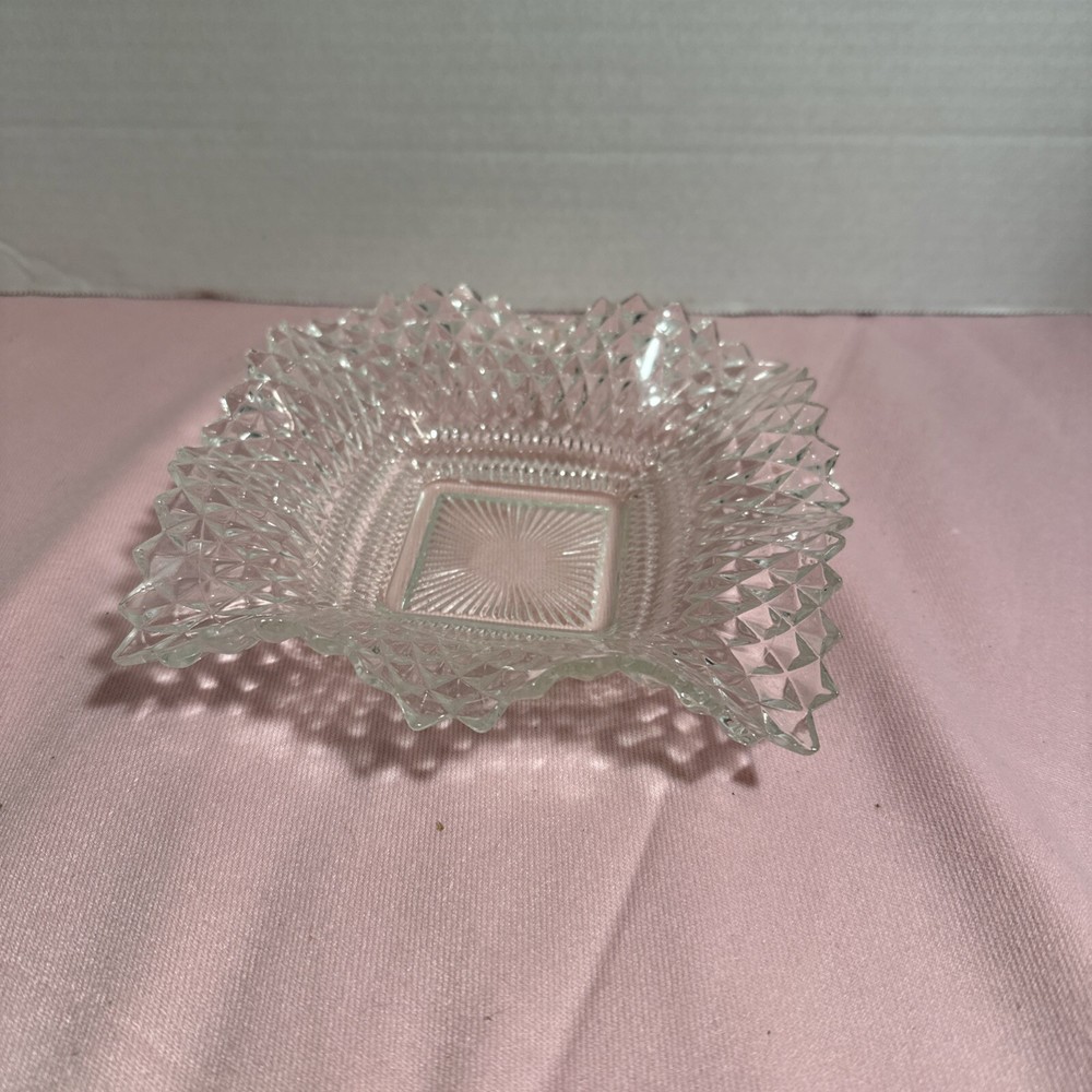 Vintage Indiana Glass Co Ruffled Diamond Point Candy Nut Dish Bowl