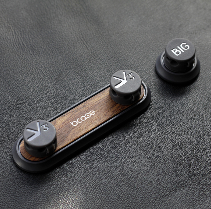 Mobile phone data cable magnetic suction clip fixed cable manager desktop finish