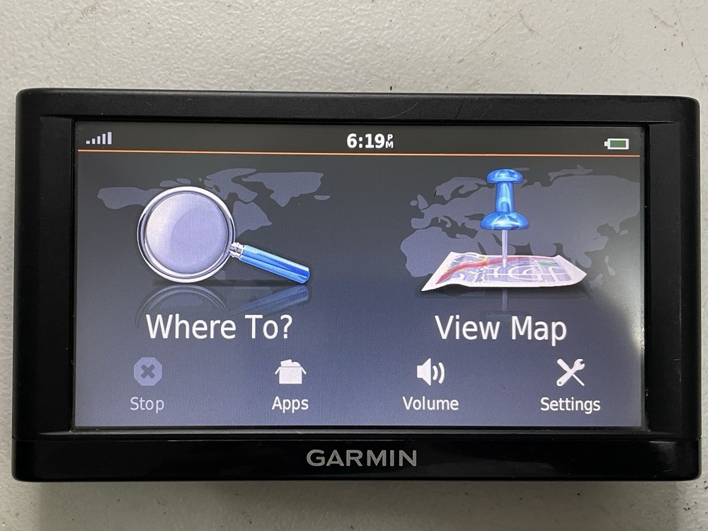 Garmin Nuvi 65LMT GPS Navigation Unit Y157