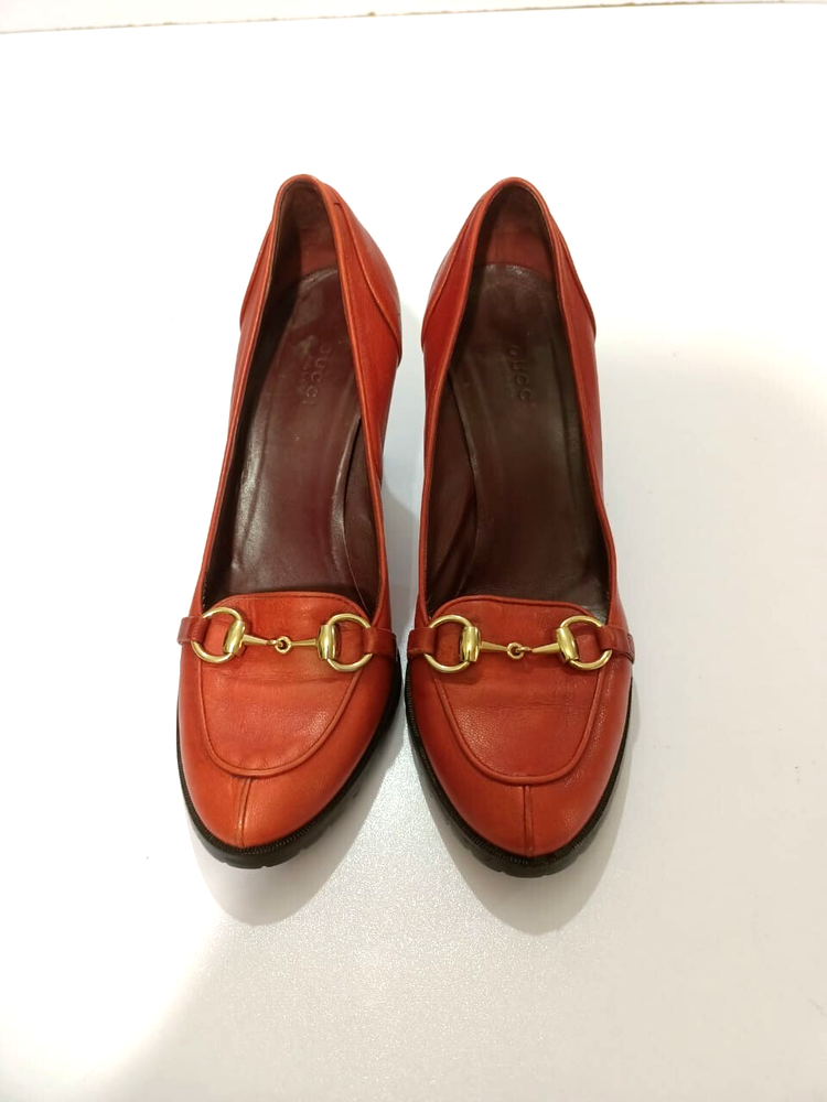 GUCCI RED LEATHER HORESEBIT HEEL PUMPS SIZE, EU39,
