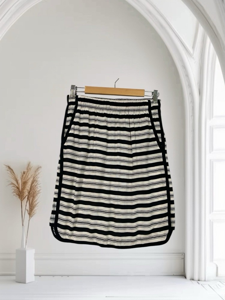 LOFT Women’s Stripe Mini Skirt Size Small Petite Lightweight Rayon Casual Chic