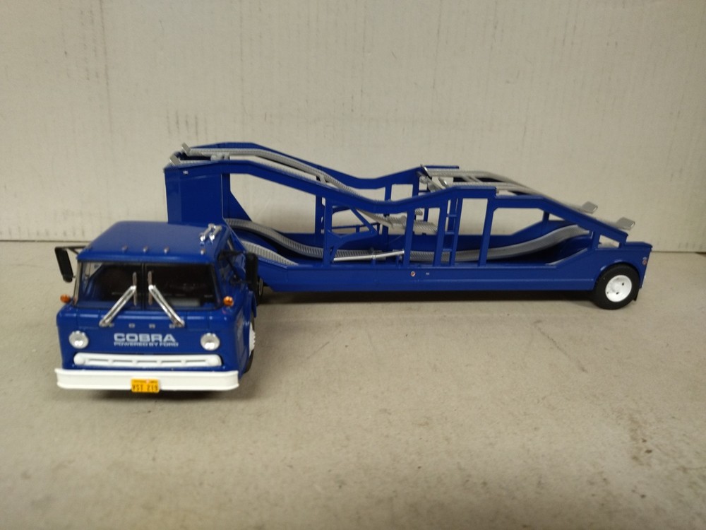 1968 Ford C-Series Cobra Transporter 1:43 Scale Altaya IXO Model