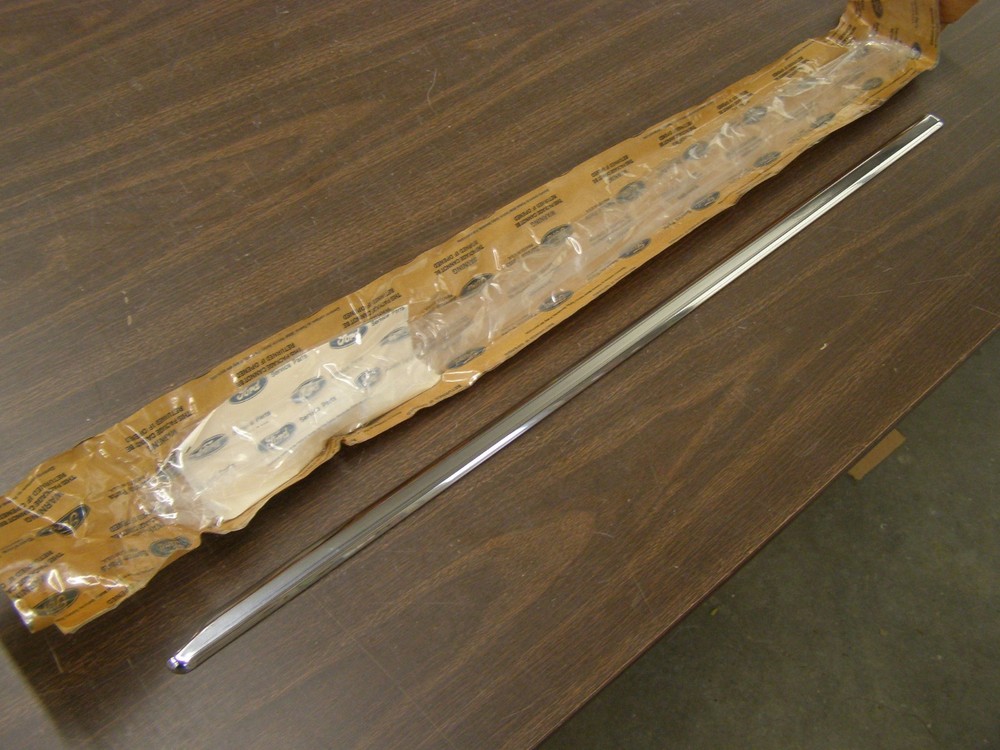NOS Ford 1980-1984 F150 Bronco Pickup Truck Upper Door Moulding OEM 1981 1982 1983