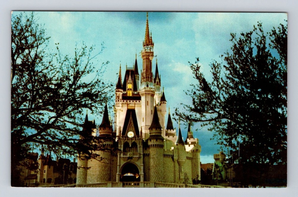 Vintage Disney World Cinderella Castle Orlando Florida Fantasyland Postcard  