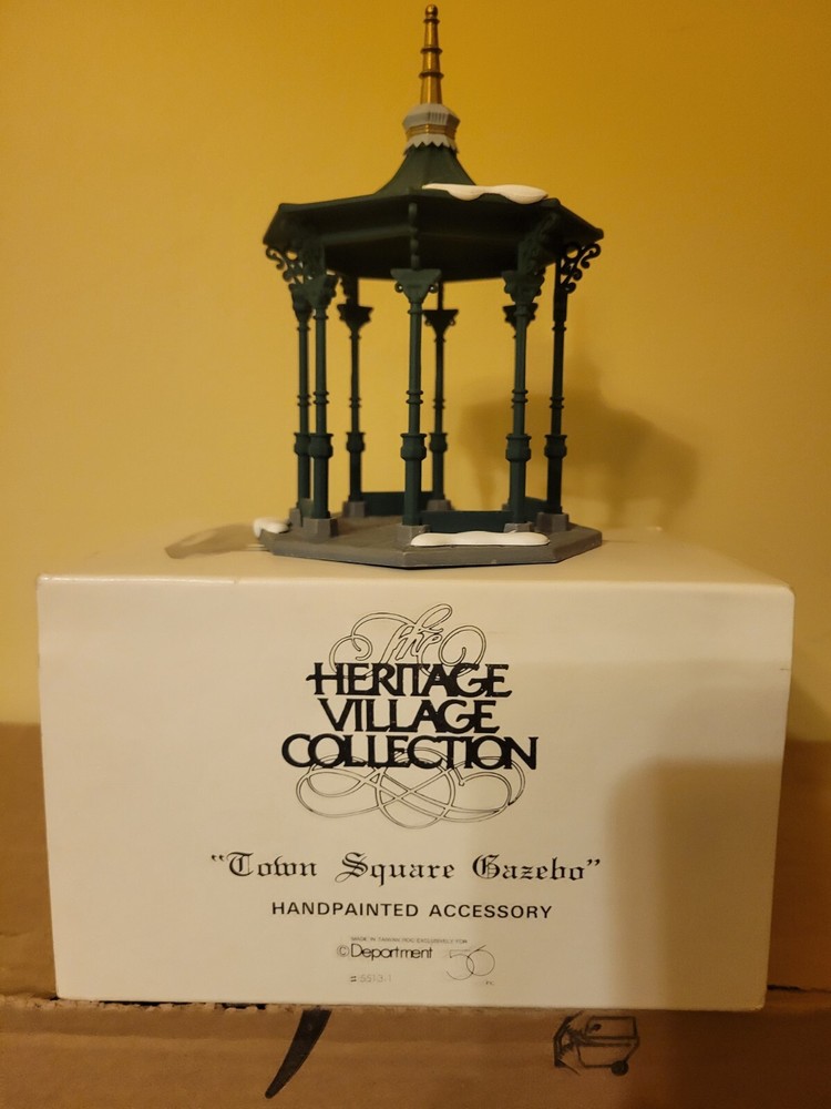 Dept 56 Heritage Village Gazebo Accessory with Original Box 5513-1