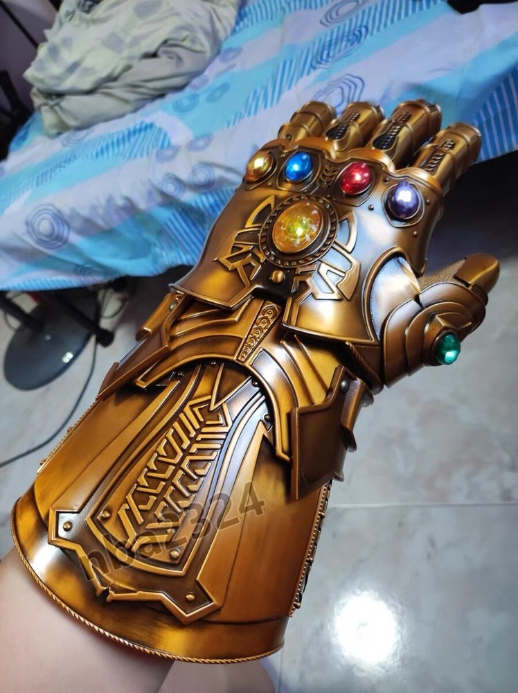 In Stock Thanos Infinity Gauntlet 1:1 Scale Full Metal Wearable Marvel Avengers