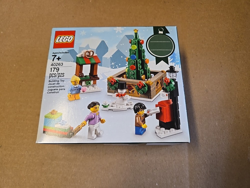 LEGO Christmas Town Square 40263 Retired Set New Sealed Limited Edition Holiday Build-image