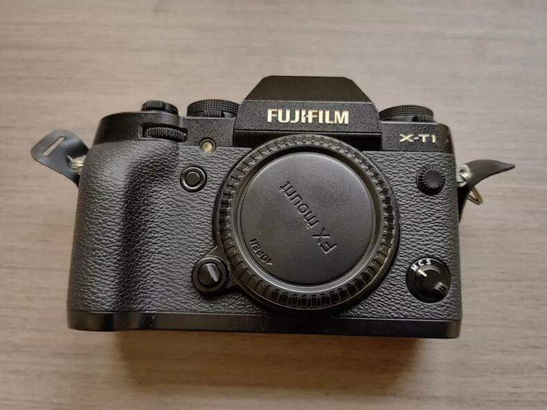Fujifilm X-T1 16.3MP Mirrorless Camera with Advanced Features