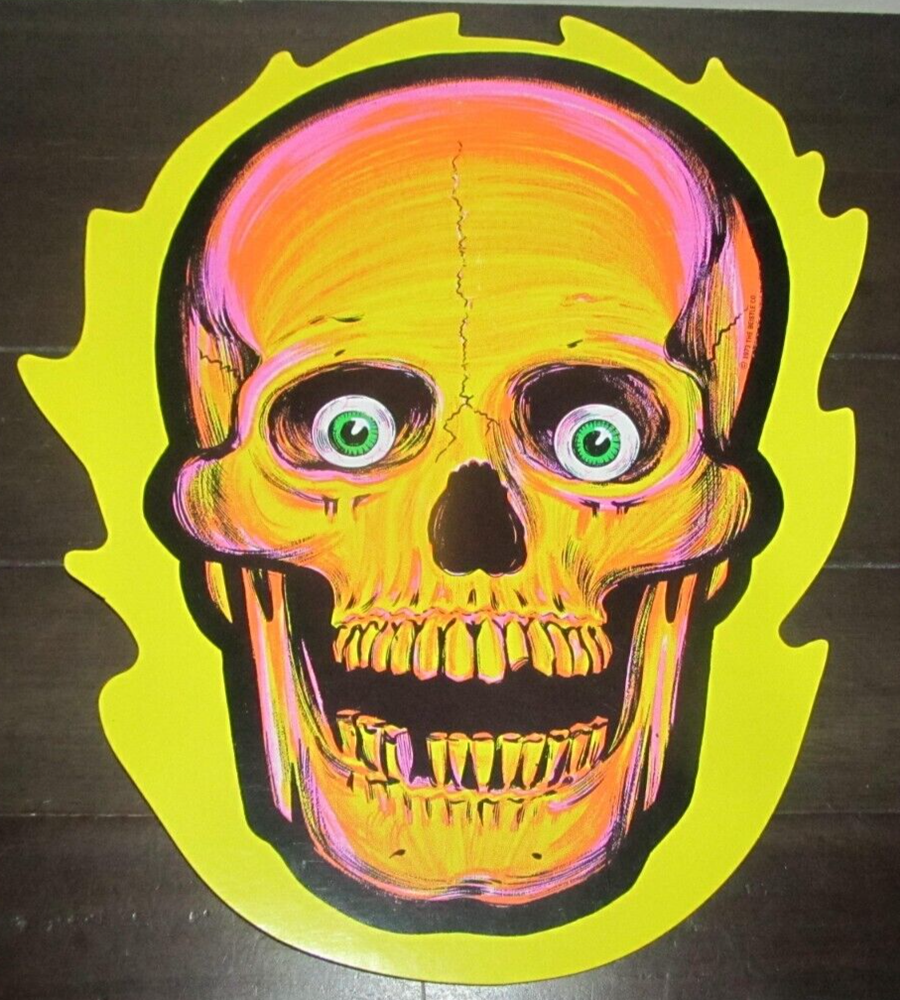 1973 Vintage THE BEISTLE CO Die Cut Skull Glow In The Dark HALLOWEEN DECOR