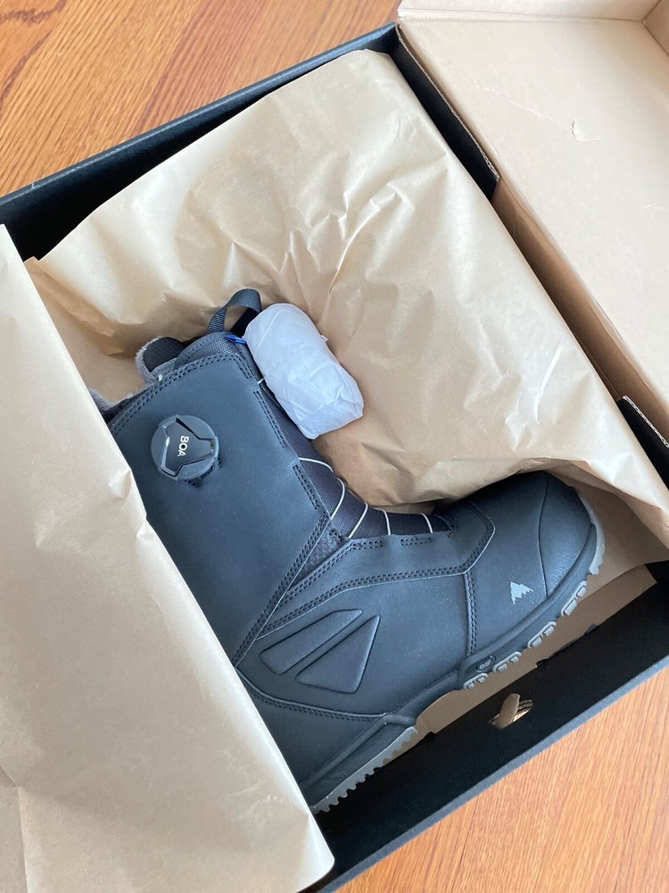 *NEW in box* 2024 Burton Ruler BOA Men’s Snowboard Boots (sz 9)