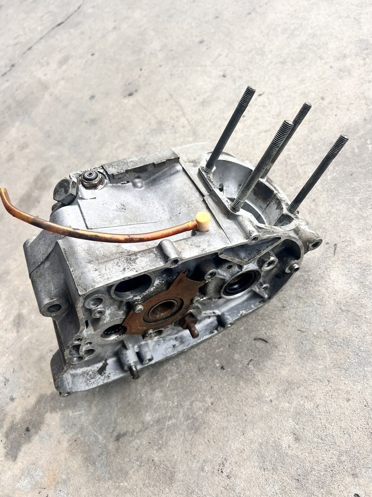 Yamaha AG175 AG 175 Crank cases set case Oem Engine Motor Part Genuine