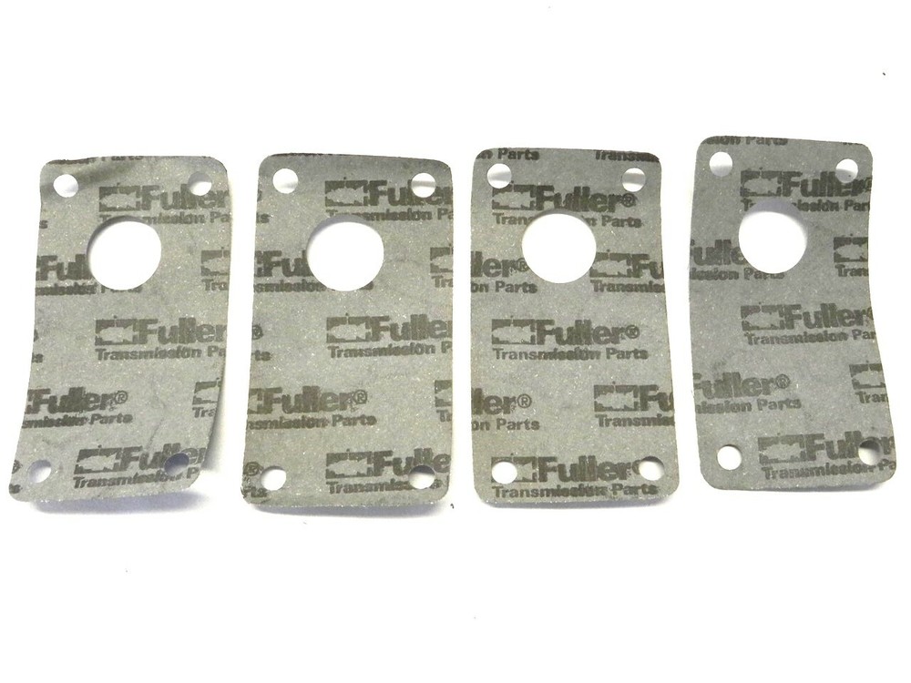 GM NOS Gaskets Lot of 4 Pieces Genuine OEM #2076822 New Old Stock