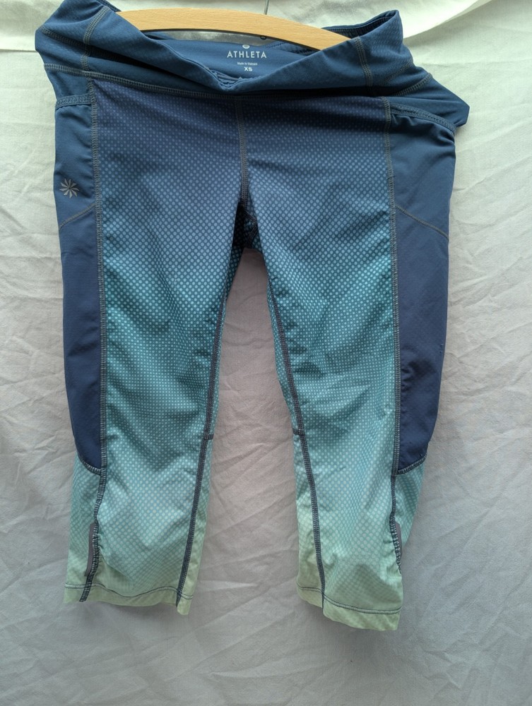 Athleta Dobby Be Free Fade Out Crop Tights Capri Gradient Ombre Blue Green XS