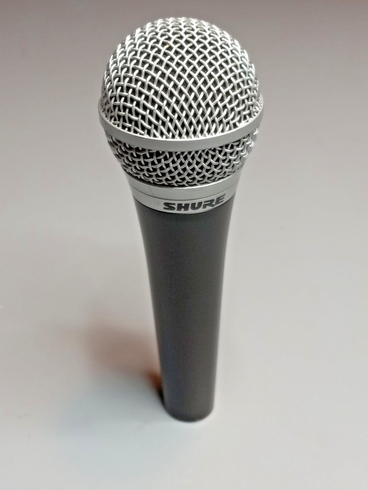 Shure PG48 Dynamic Wired  Microphone/Mint Condition