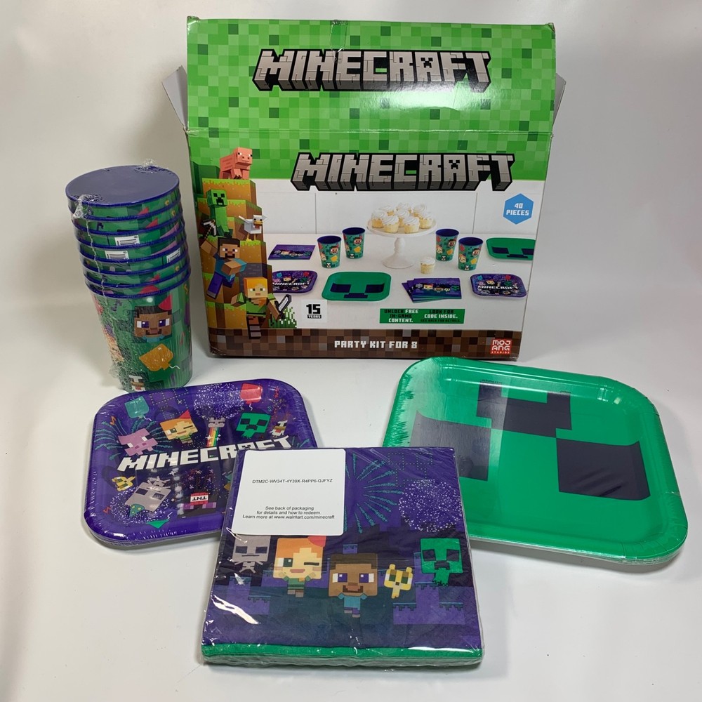 MINECRAFT 40pc Party Kit for 8 (8 Dinner Plates/8 Snack Plates/Napkins/8 Cups)