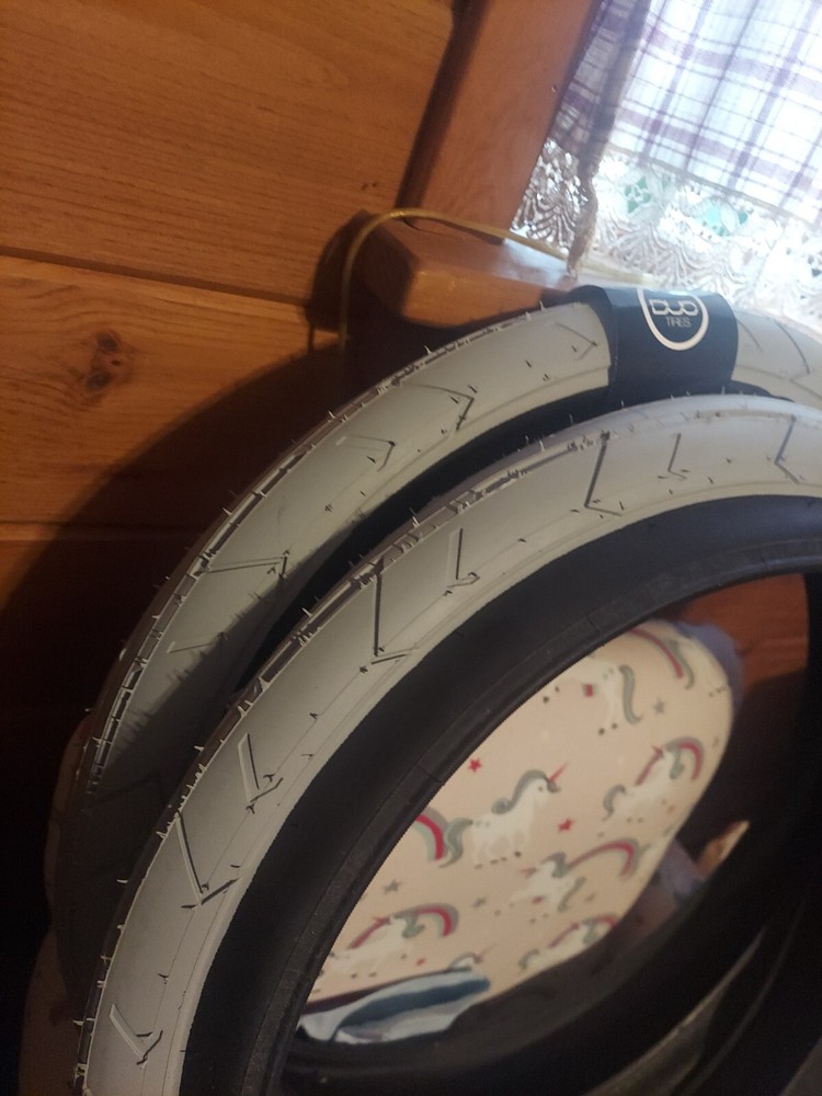 TWO Duo Brand HSL (High Street Low) 20” Tires 2.4 Wide Black with Red Sidewalls