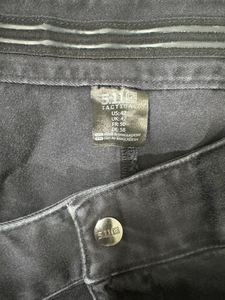 5.11 Tactical Pants Men’s Size 42x27 Navy Blue EUC