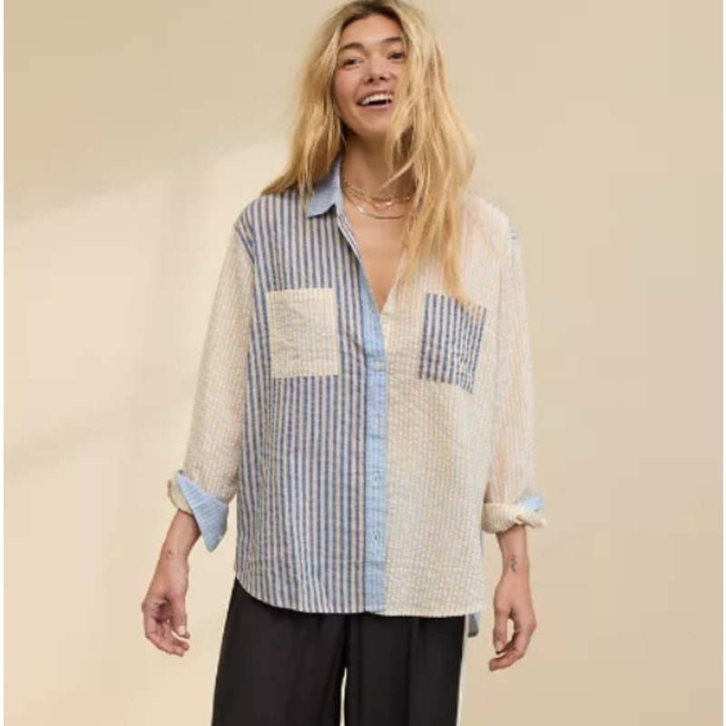 Aerie Preppy Off-Duty Seersucker Stripe Blue Button Down Shirt Boyfriend Medium