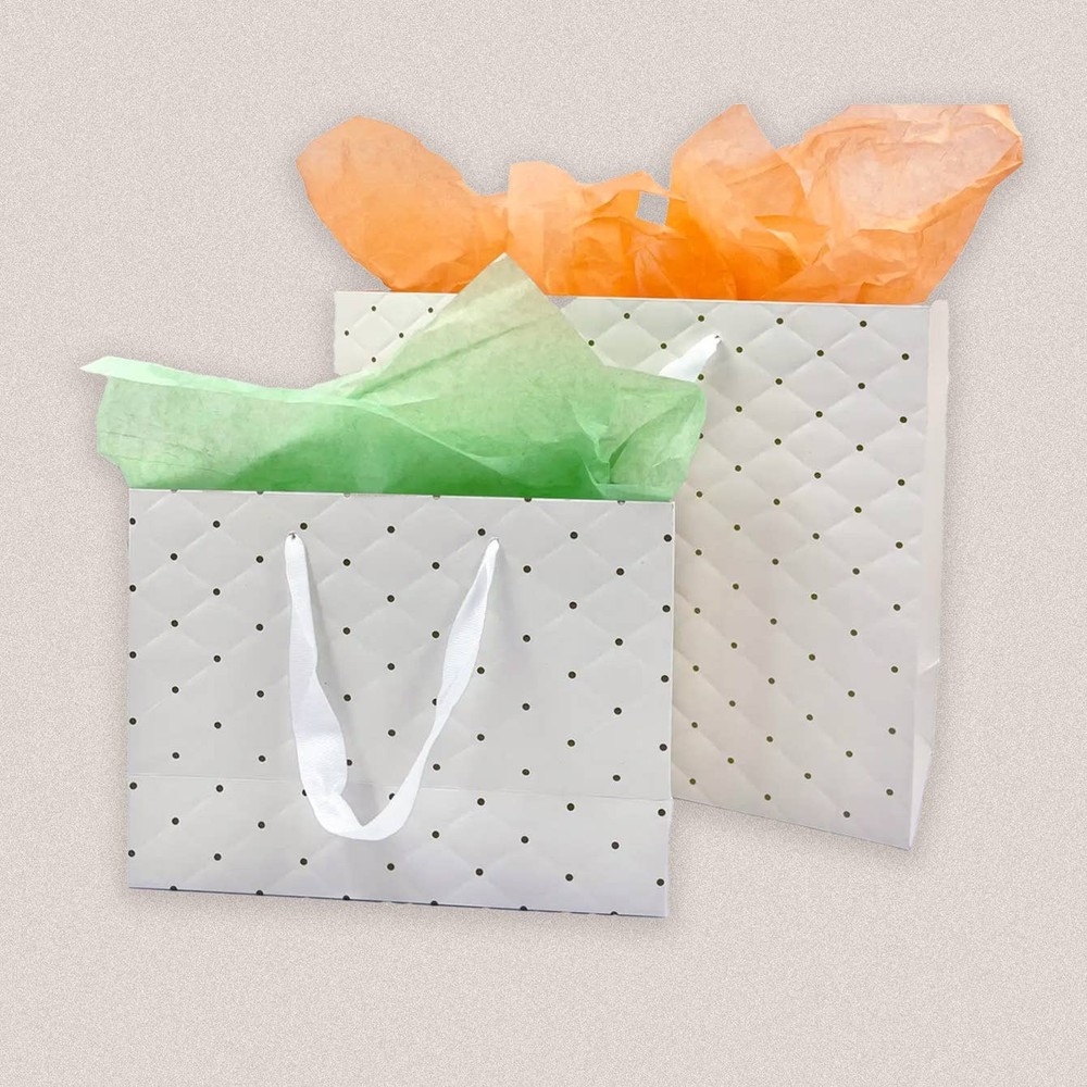 Ivory dot wavy surface gift bag w/ tissue: Medium