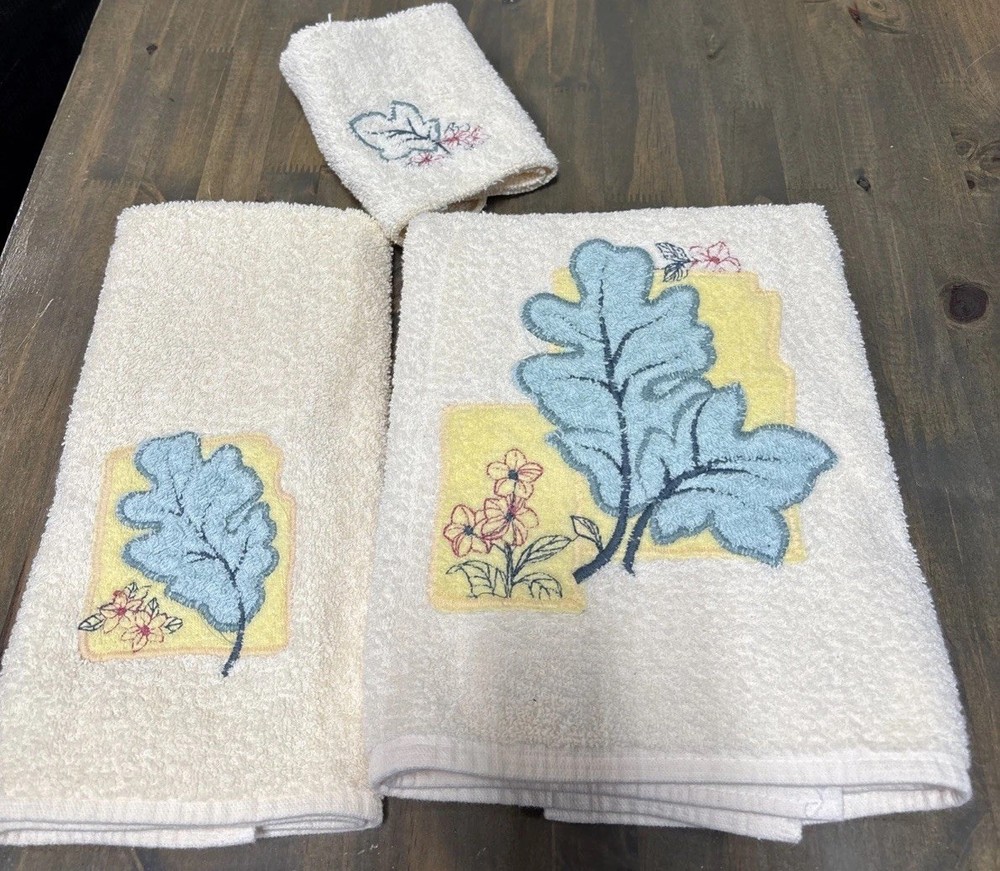 Franco Towel Set of 3 Bath Hand Washcloth Fringe Leaf Embroidered Vintage USA