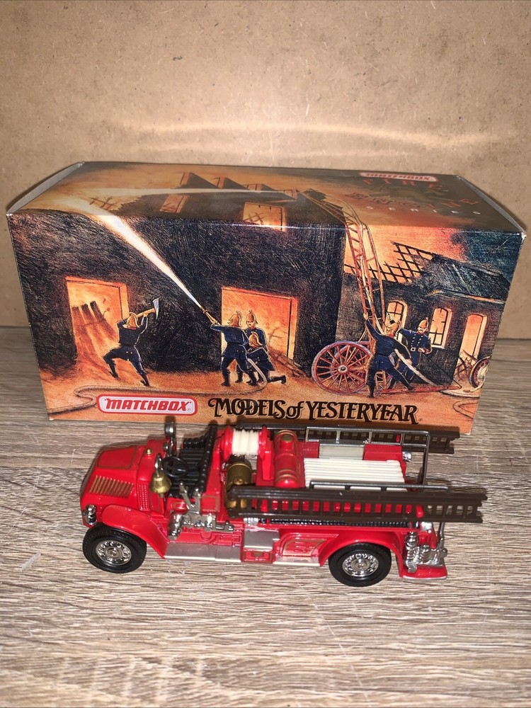 Matchbox Models Of Yesteryear YFE01 1920 Mack AC Fire Engine Series Diecast