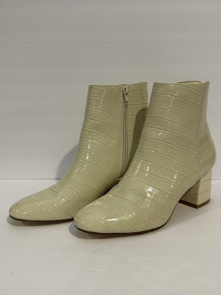 Chinese Laundry Women's Davinna Cream Croc Booties Size 7.5