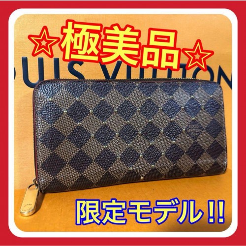 Louis Vuitton Zippy Round Damier Studs Long Wallet Excellent Condition
