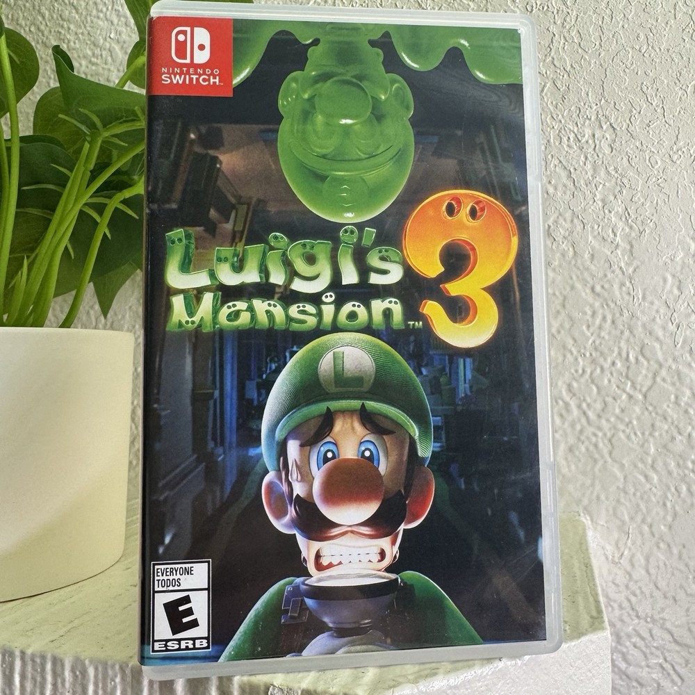 Luigi's Mansion 3 Nintendo Switch Complete Tested Working Original Case & Cover