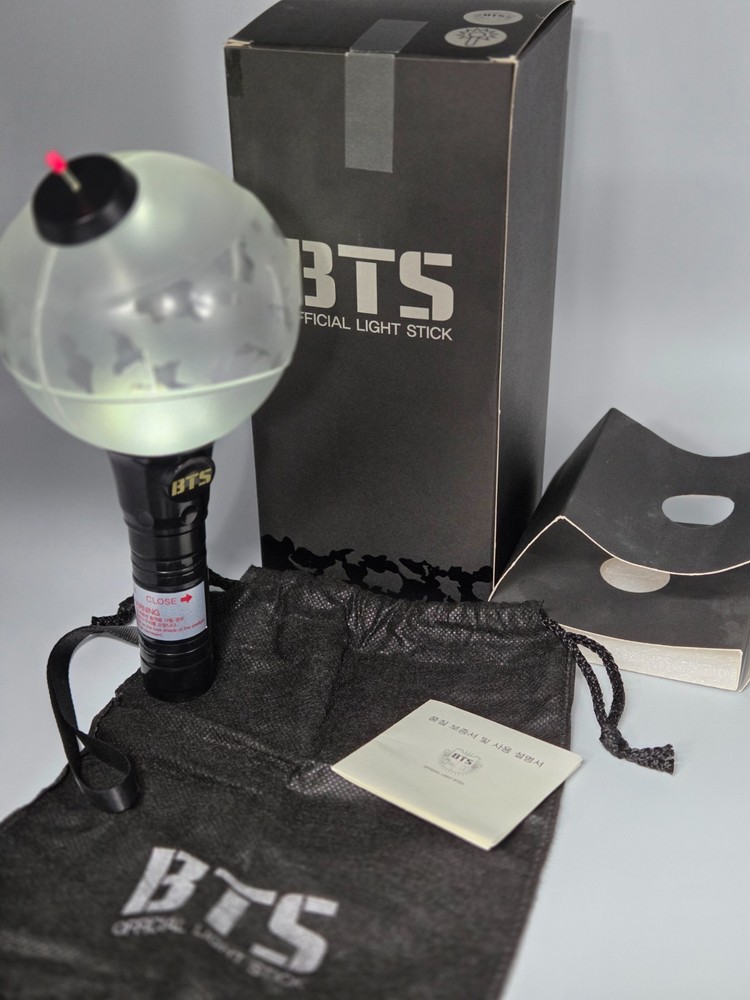 BTS Official Light Stick Ver.1 (Army Bomb) - Tested & Working [Rare Collectible]