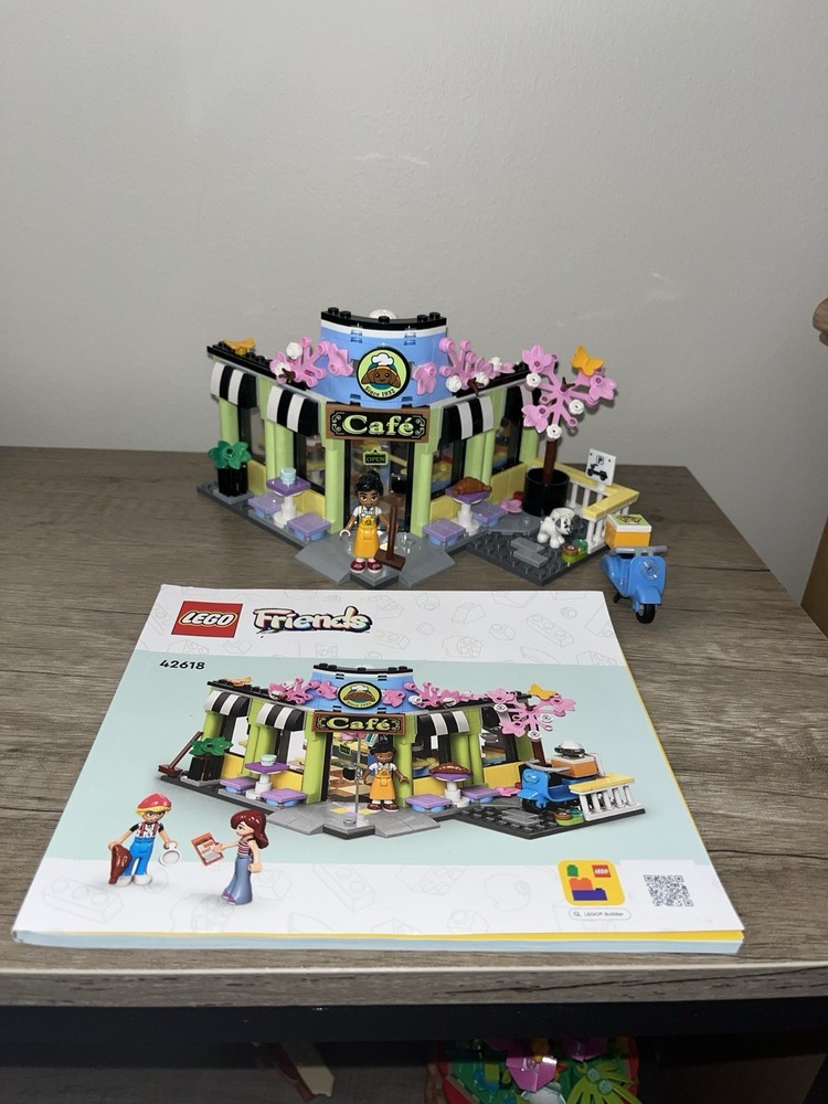 Lego Friends Heartlake City Cafe 42618 Preowned Building Set