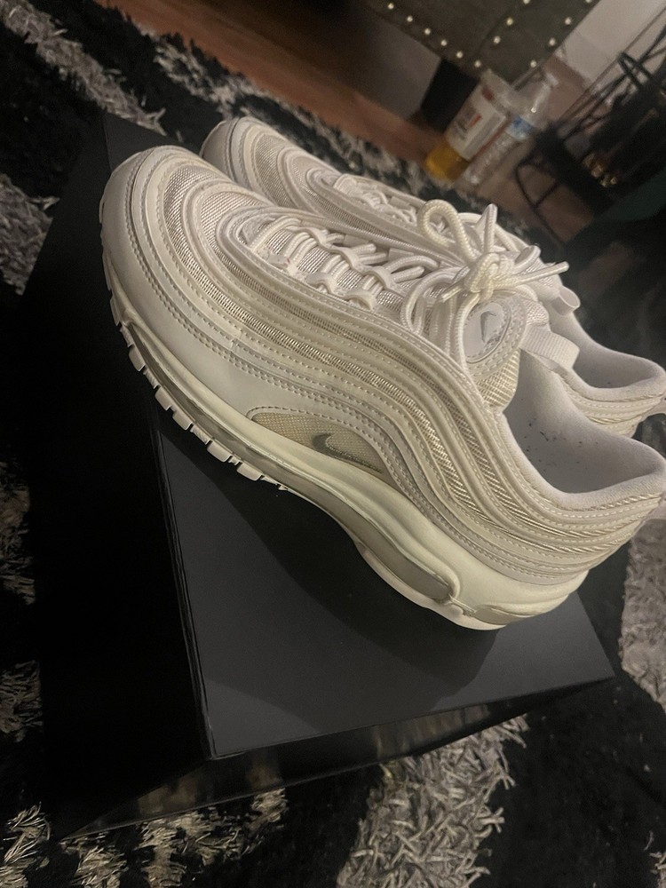 Nike Air Max 97 White Lace Up Low Top Running Athletic Sneakers Men