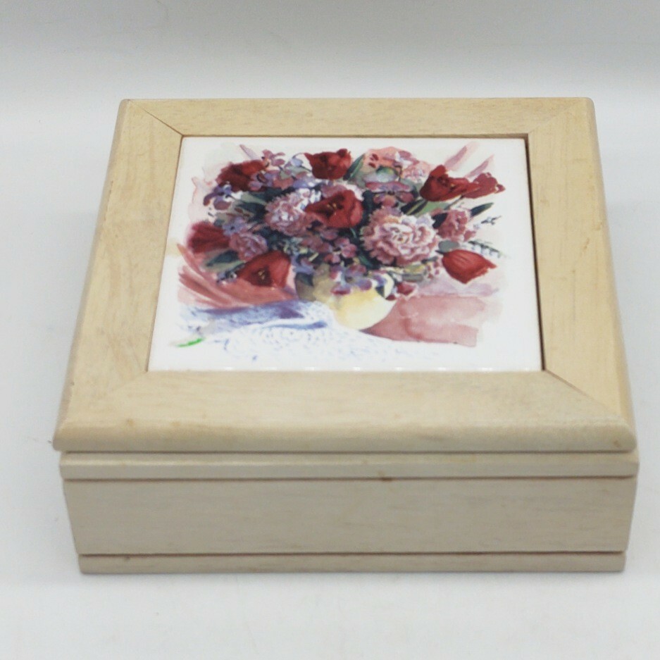 Wooden Jewelry Box With Ceramic Flower Bouquet Tile