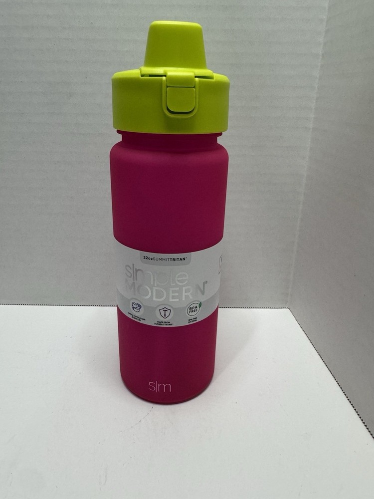 Simple Modern 22 fl oz Reusable Tritan Summit Water Bottle with Silicone Straw