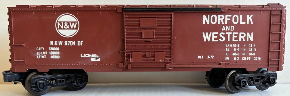 LIONEL O-Gauge Norfolk & Western Indigo Red Box Car N&W RTR Ready-to-Run 6-9704