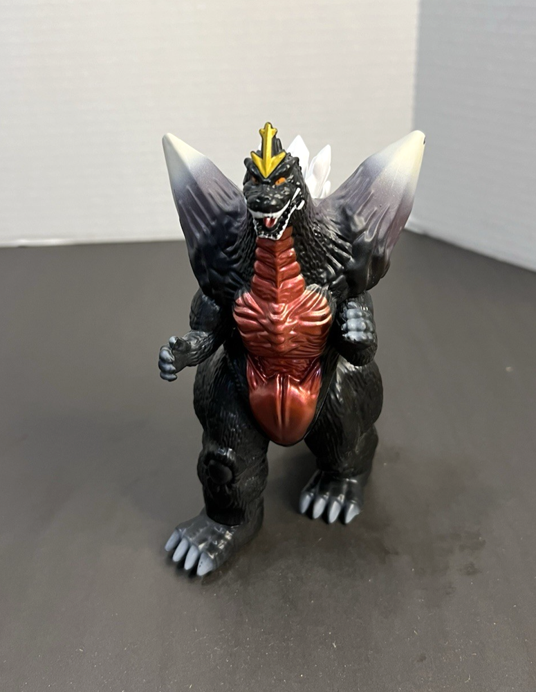 2020 Toho Godzilla Playmates SpaceGodzilla 7-Inch Collectible Action Figure
