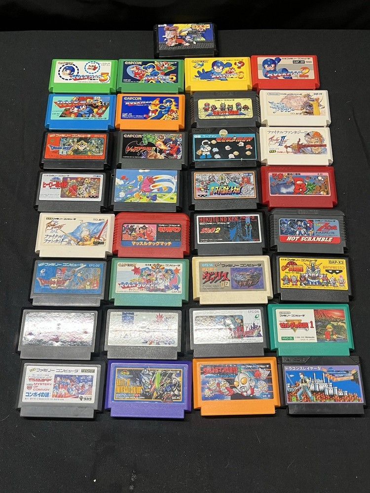 Nintendo Famicom lot of 23 video game carts only various titles