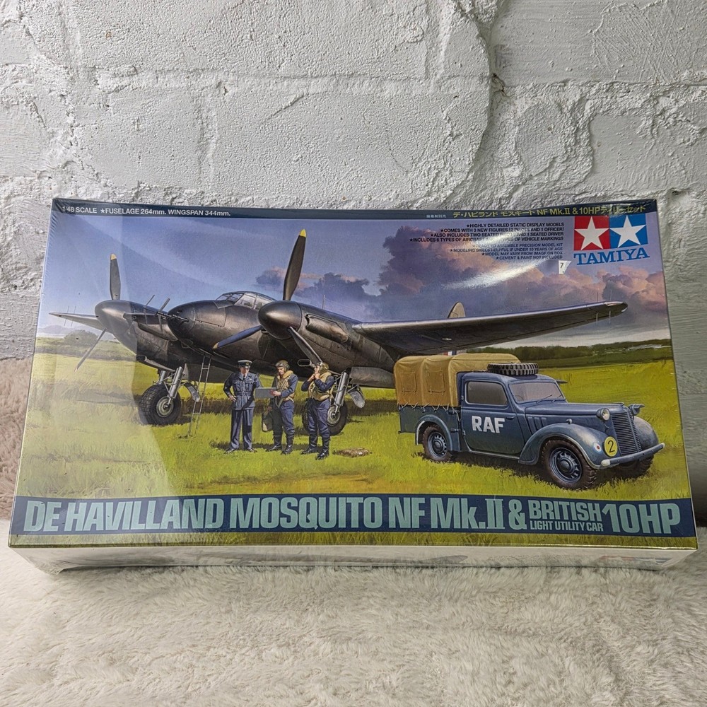 Tamiya 148 Scale De Havilland Mosquito NF MkII British 10HP Light Utility Car