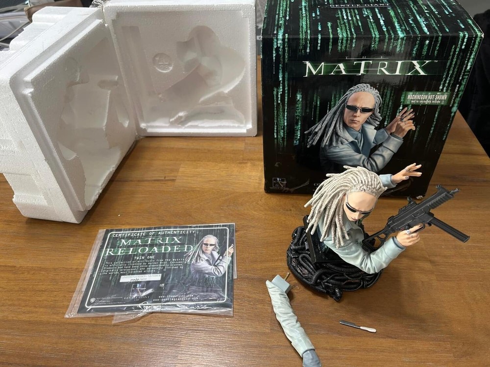 Gentle Giant Limited Edition The Matrix Twin #1 6.5