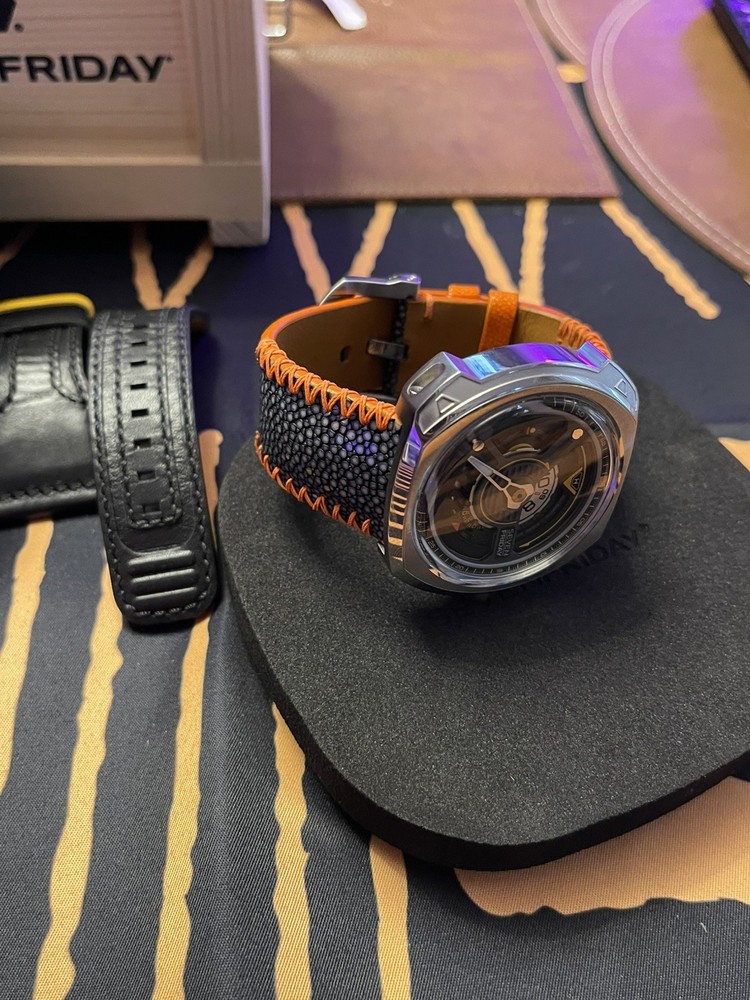 Sevenfriday SF -W1/01 -B132 The Blade  with high quality stingray strap
