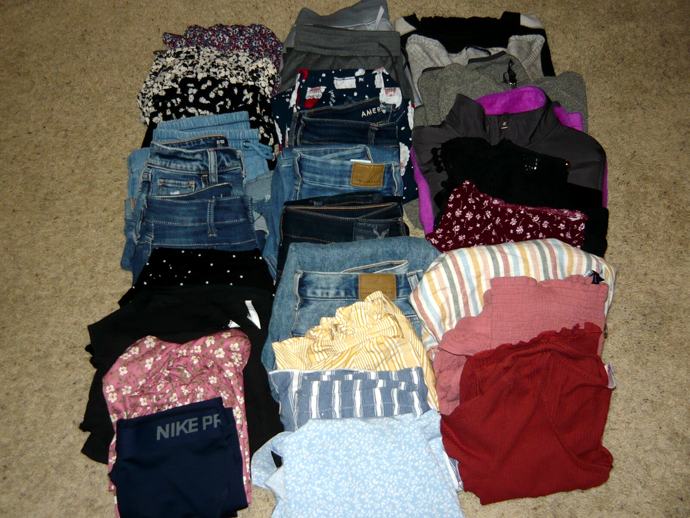 30-Piece Women's XS Clothing Lot - Under Armour, AE, Hollister, North Face