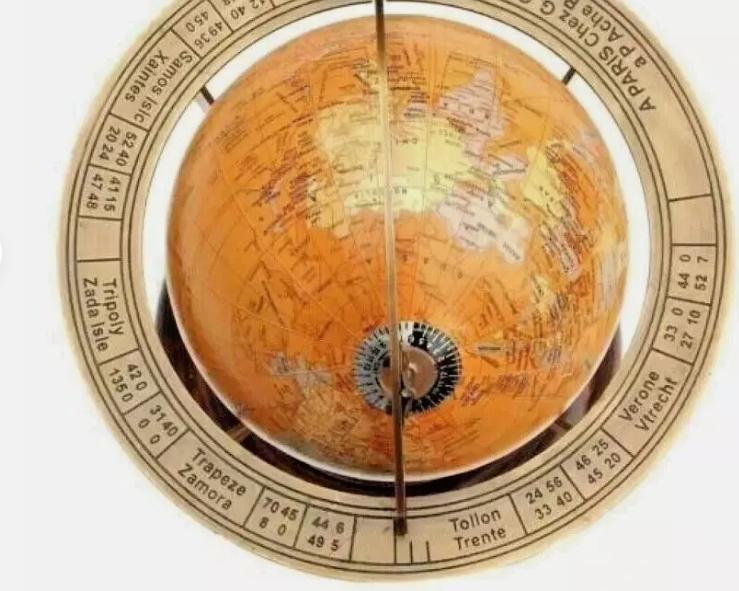 Vintage World Globe with Brass Meridian and Wooden Base Decorative Desktop Globe