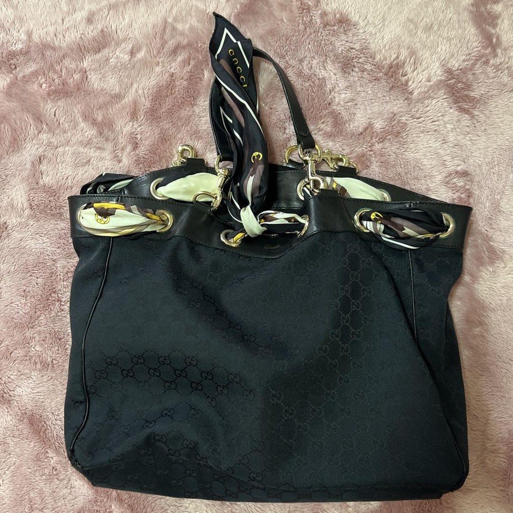 Gucci Black Shoulder Bag with Scarf Pre-Owned Designer Purse for Women