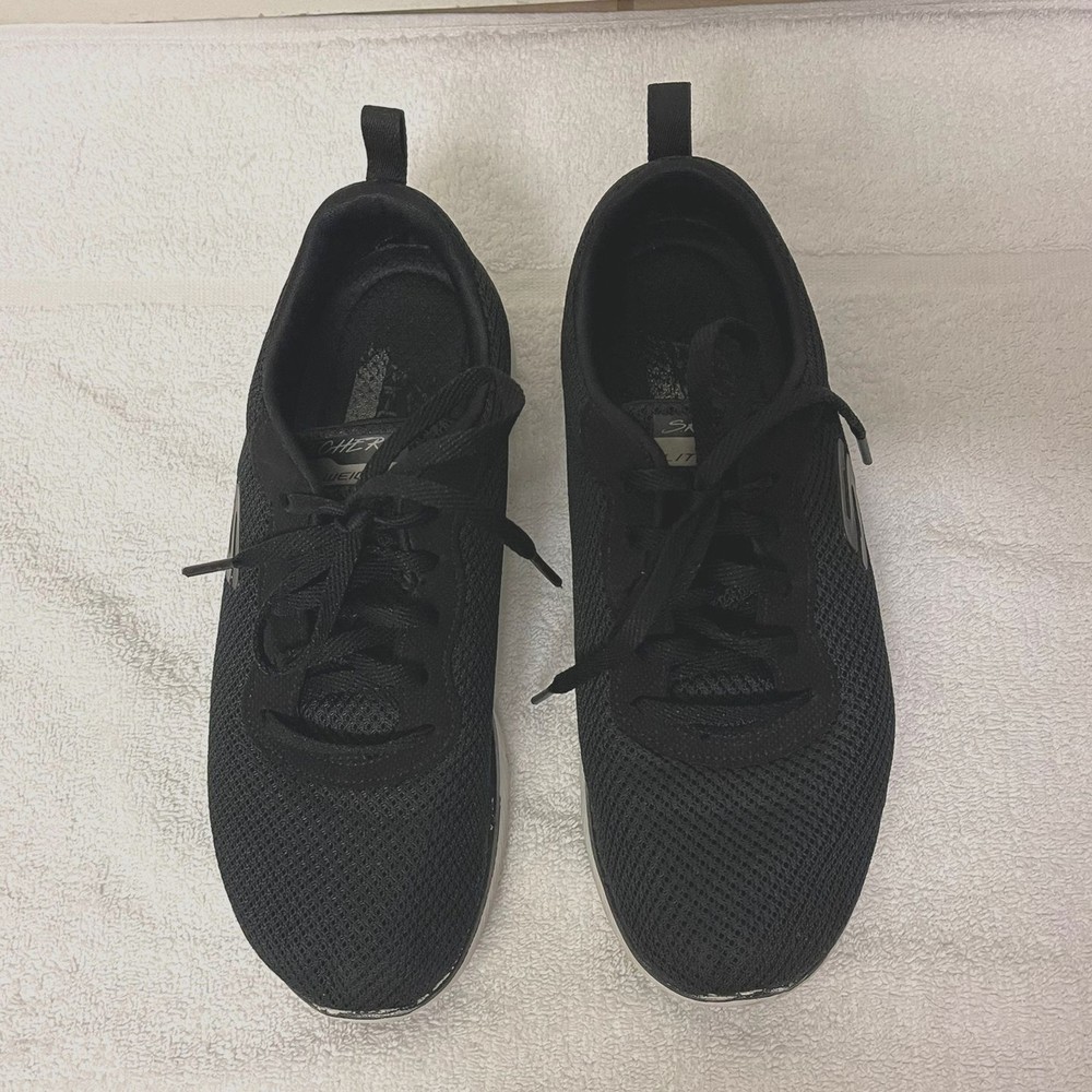 Skechers Lite Weight Women's Athletic Black Slip In Sneaker Shoe Size 7