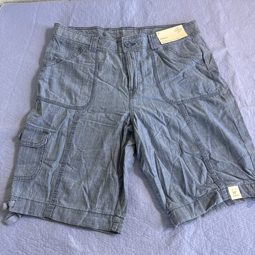 Women’s Bermuda Shorts St. John’s Bay mid Rise, Easy Fit Size 12 11”Inseam Blue