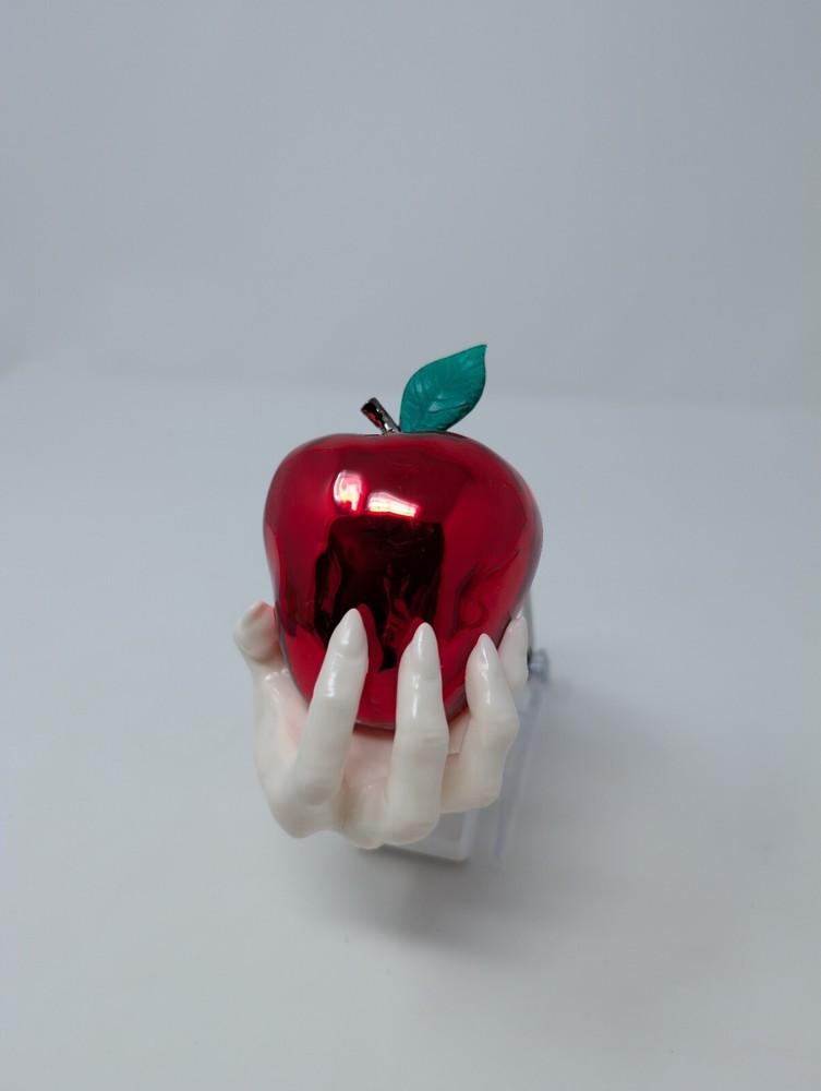 Bath & Body Works Evil Apple Skull Witch Hand Night Light Wallflower Plug-In