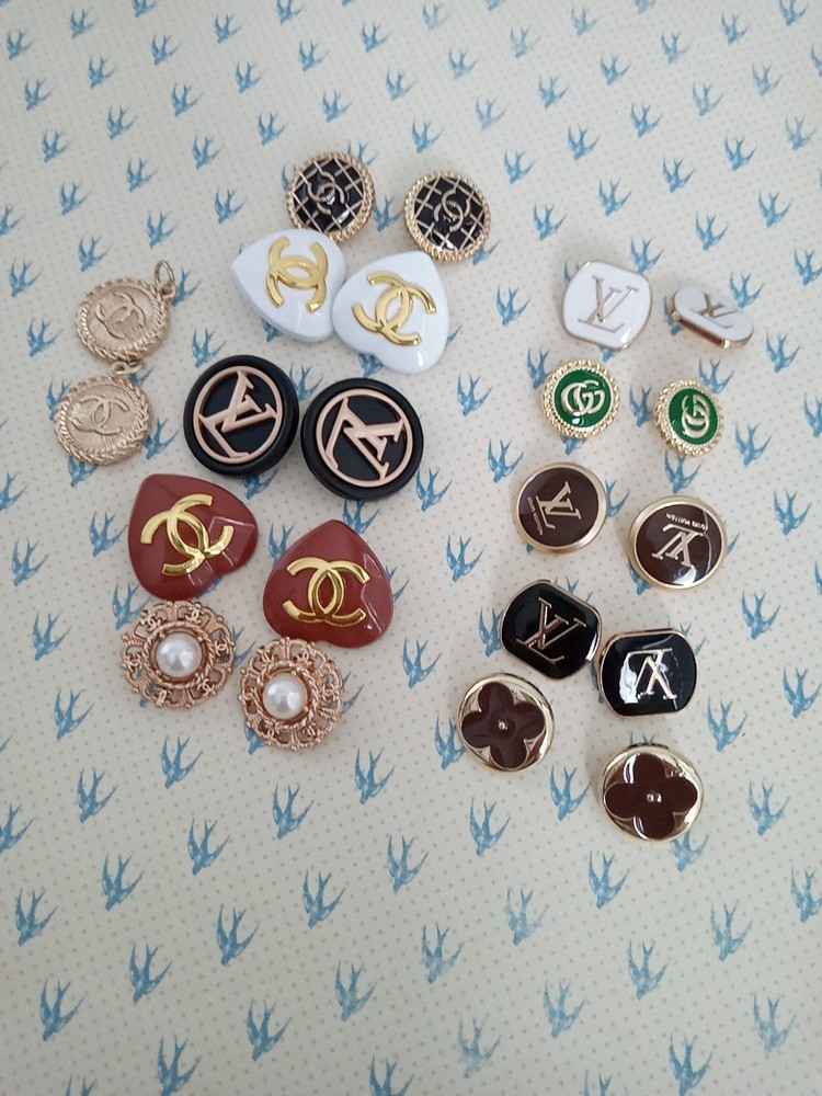 Cc Button 22 Stamped Pieces Chanel Button