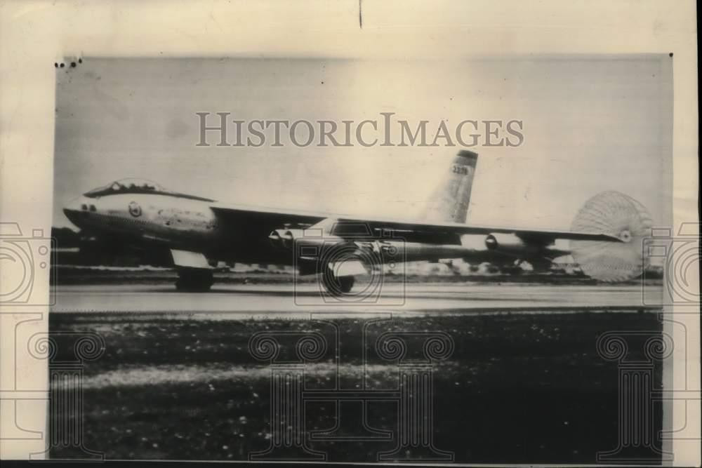 1953 Press Photo American Air Force B-47 Stratojet bomber crosses the Atlantic