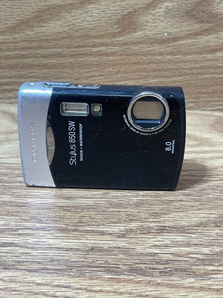 Olympus Stylus 850SW 8MP Digital Image Stabilized 2.5 in Screen Digital Camera